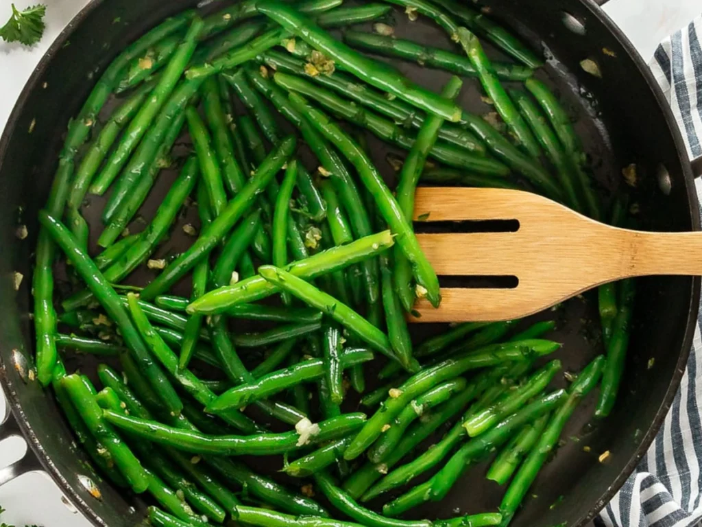 Sauteed Green Beans - EVRYFOODIE